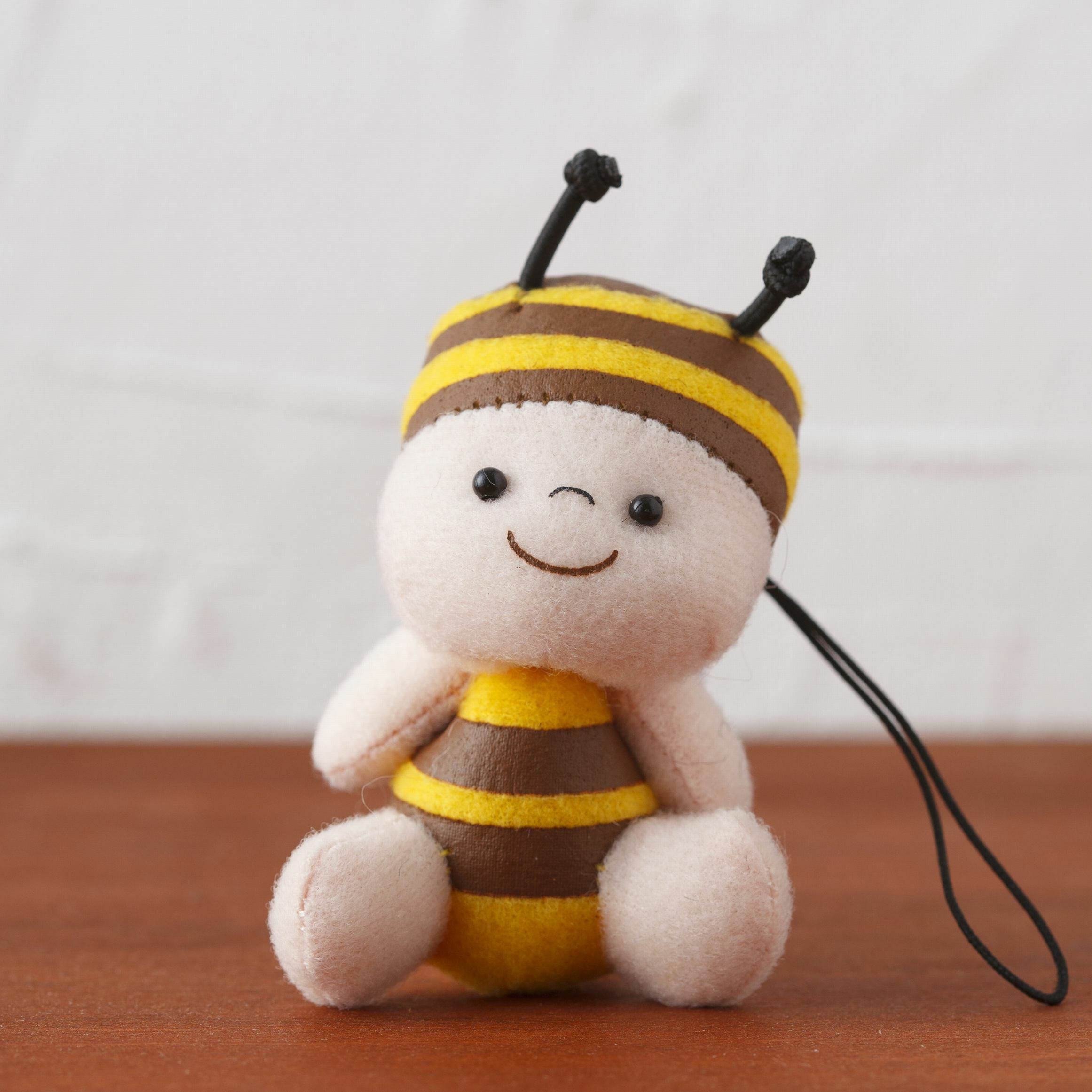 ぶんぶんストラップの通販｜はちみつ専門店 長坂養蜂場